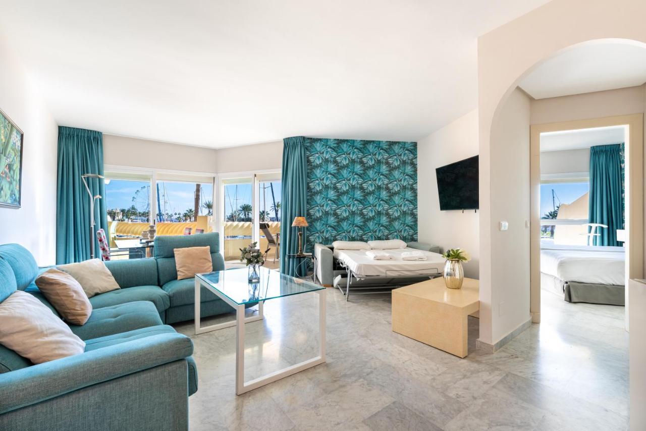 Wintowinrentals Luxury And Sea View Inside Puerto Marina Benalmádena Eksteriør billede