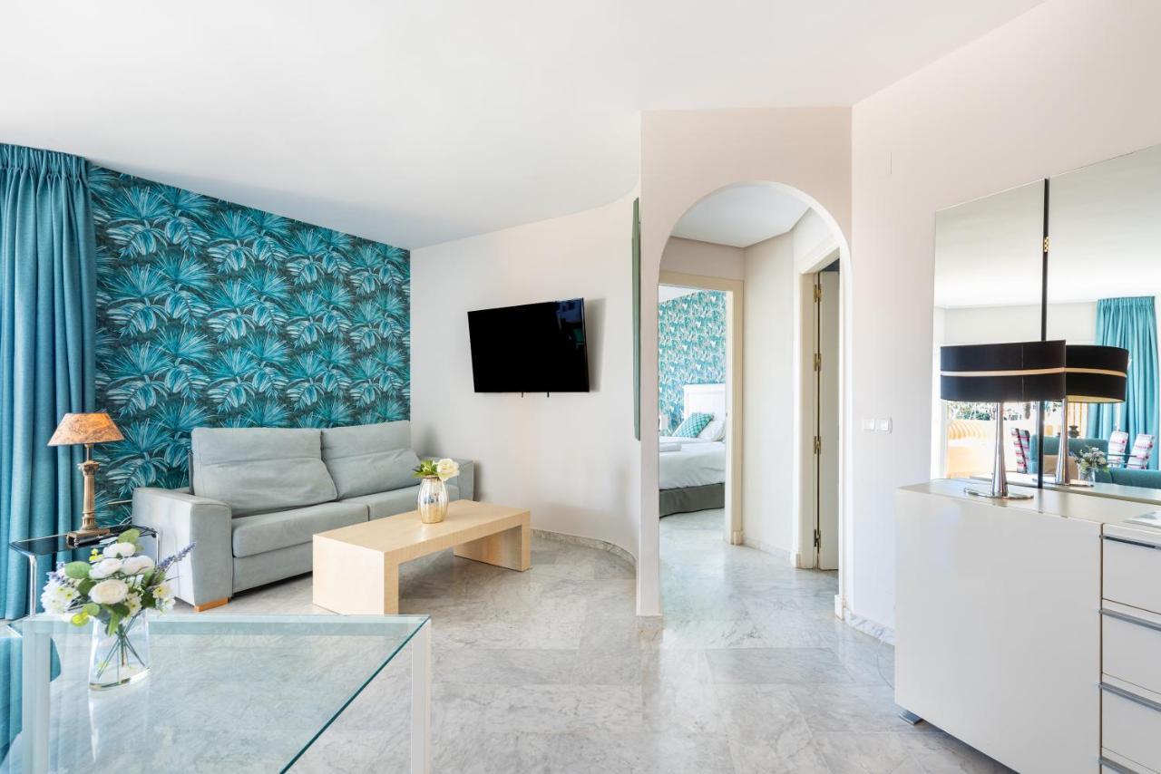 Wintowinrentals Luxury And Sea View Inside Puerto Marina Benalmádena Eksteriør billede