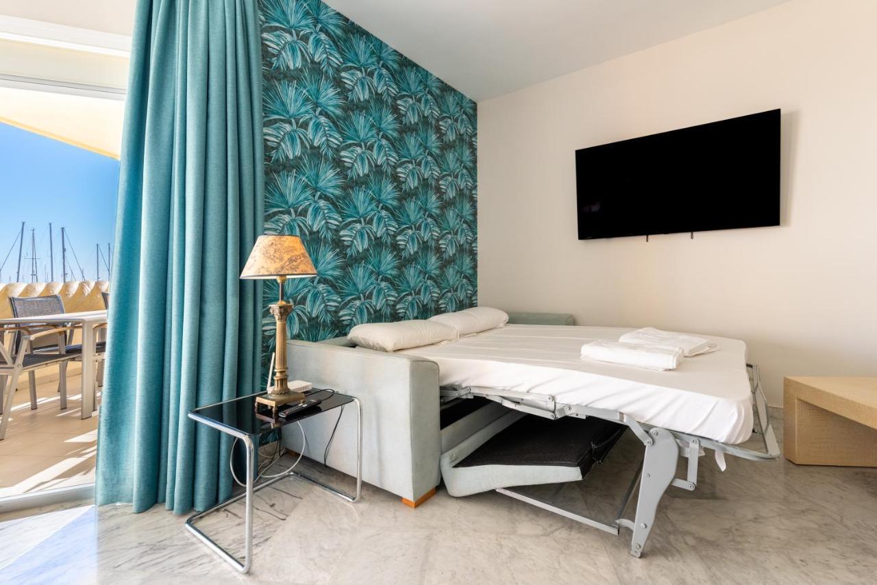 Wintowinrentals Luxury And Sea View Inside Puerto Marina Benalmádena Eksteriør billede
